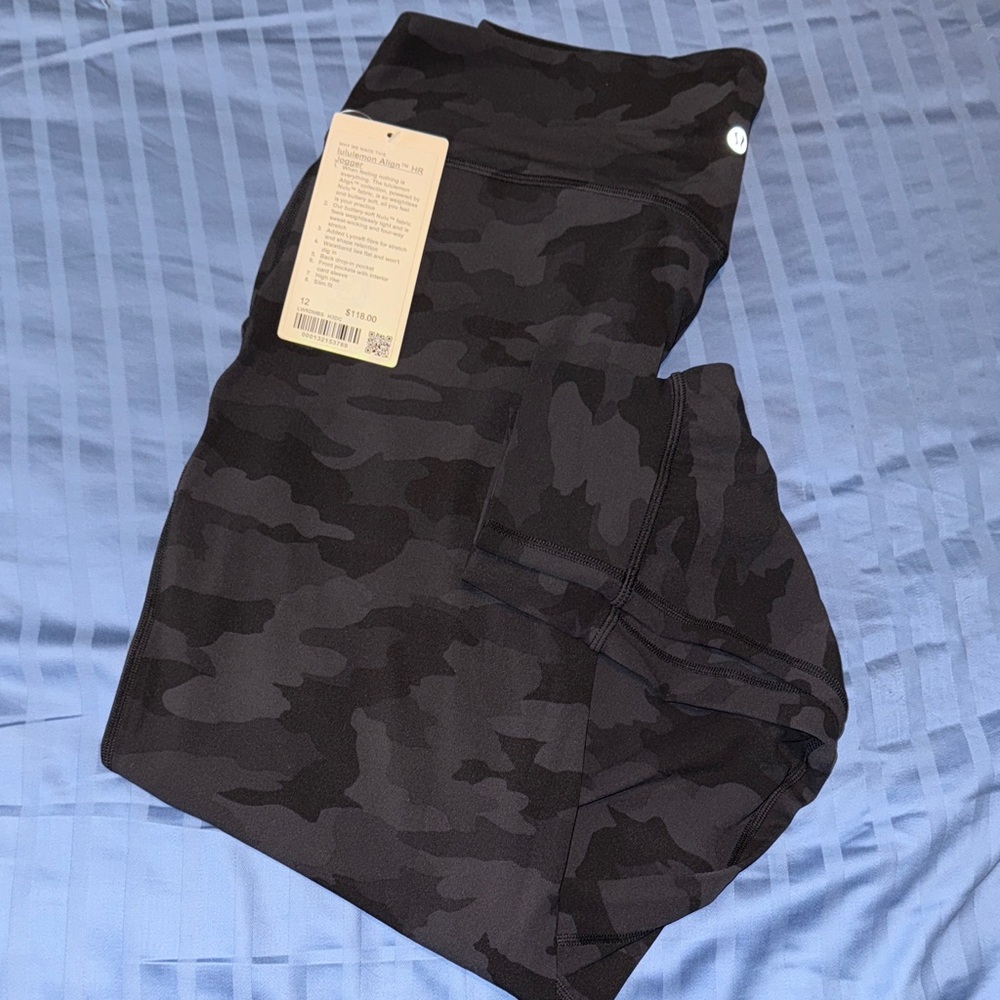 lululemon Align HR Joggers - Camo